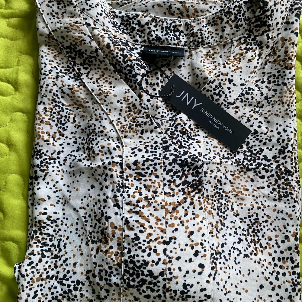 NWT Jones New York Dotted Print Spring/Summer Blouse